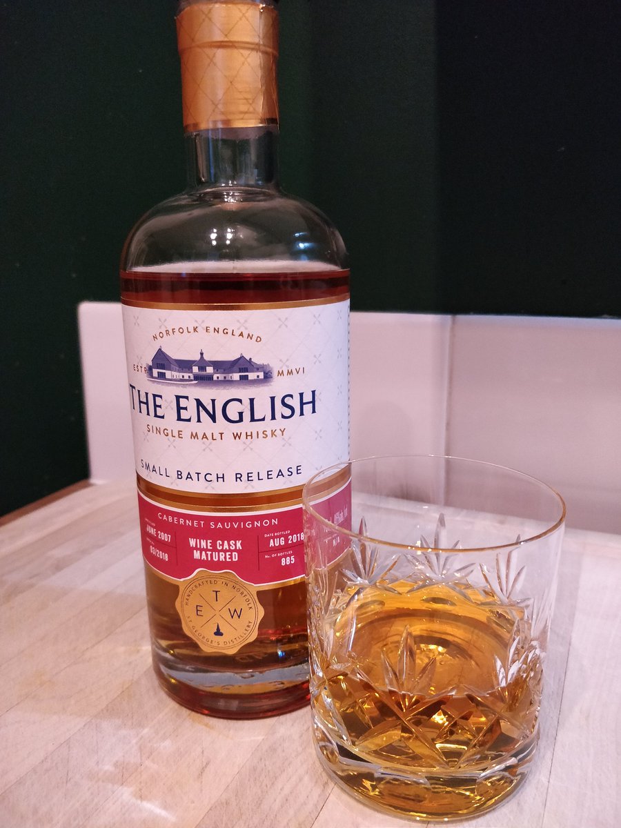 garryhunter's tweet photo. Picked up tonights #properdram from @EnglishWhisky when we visited in January and it's gorgeous. Maturing in wine casks can be tricky, yet this is smooth, fruity, some spice and vanilla, it's got a tropical feel to it. Completely in love #slàinte #lifeisgood https://t.co/D0nLVe4v7v