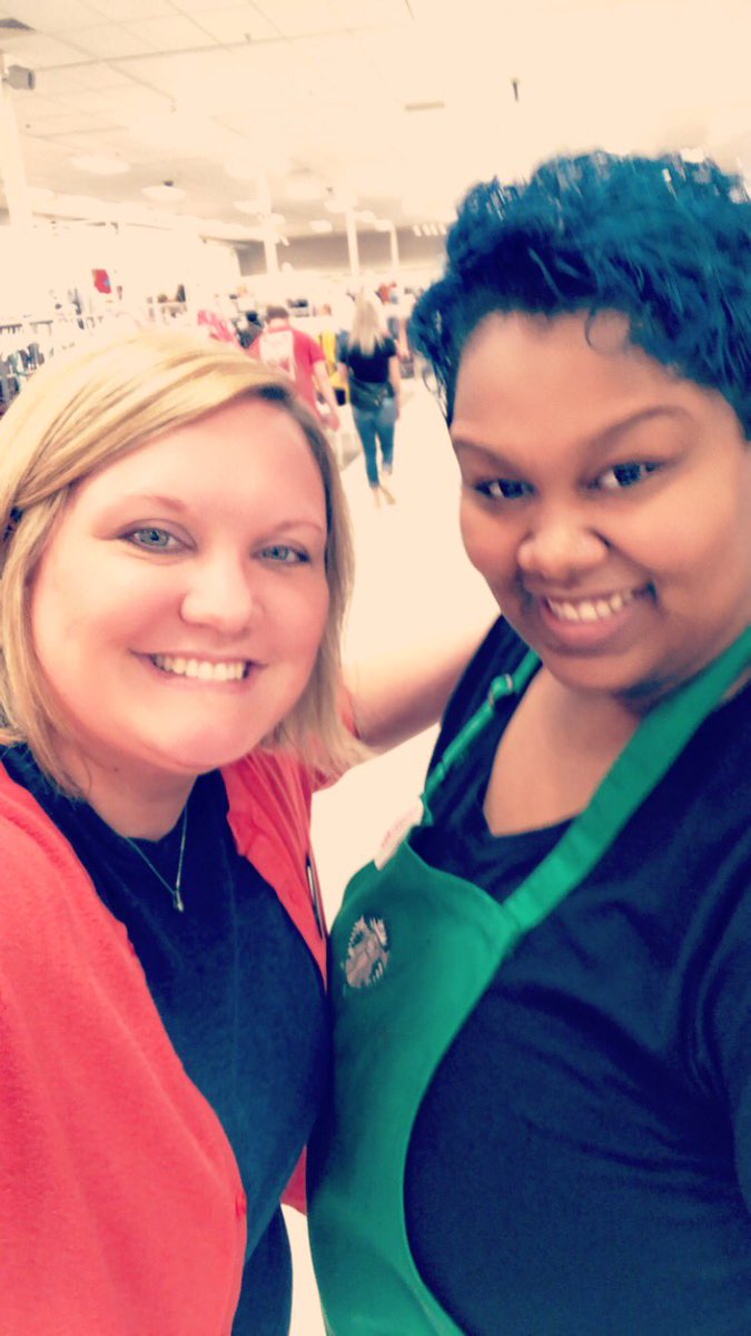 LizzyC1313's tweet photo. #SamplingSaturday is on at #T0354 #GuestConnection #StarbucksSampling #WinTheWeekends @_TheNickOwens @jamaal_edwards @Dewayman https://t.co/Keg1axqXFn