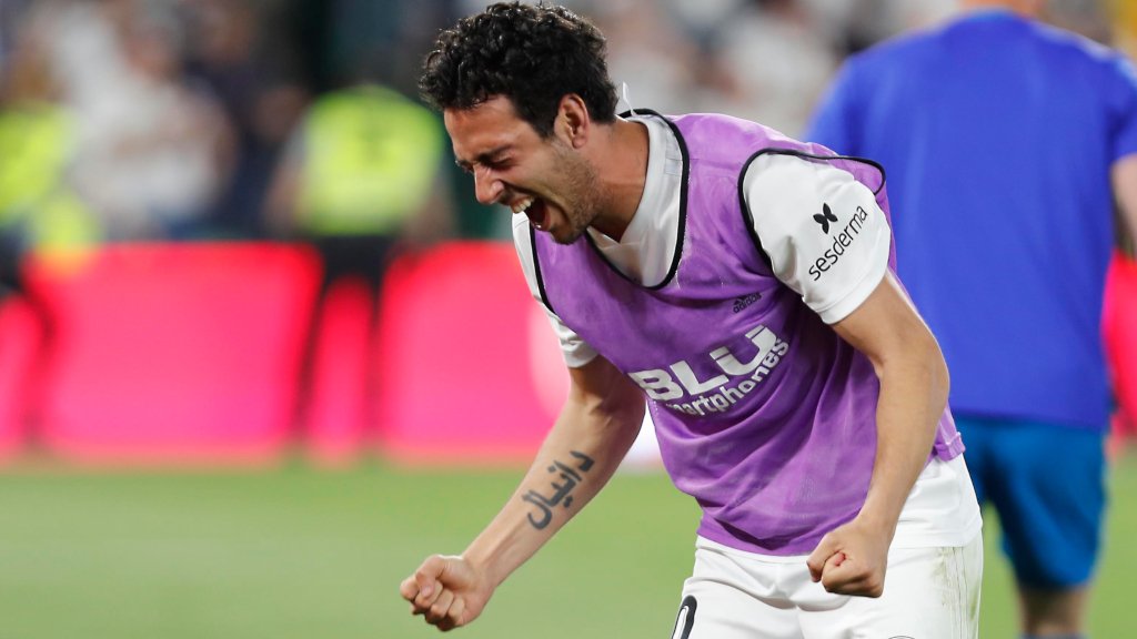 Lágrimas de esfuerzo
Lágrimas de sacrificio
Lágrimas de emoción
Lágrimas de alegría
Lágrimas de una ciudad
Lágrimas de éxito
Lágrimas históricas
Lágrimas de CAPITÁN

😍 ¡<a href="/DaniParejo/">Dani Parejo</a> es el <a href="/valenciacf/">Valencia CF</a>! 😍