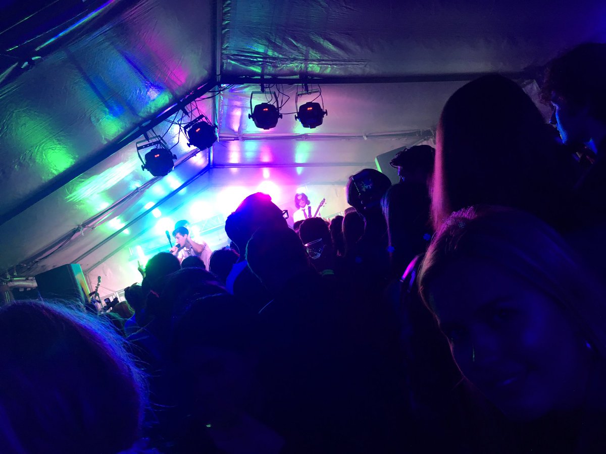 InQuireMedia_'s tweet image. Last of the lizard men are killing it! Last act of the night 💥💥💥 #keynestock2019