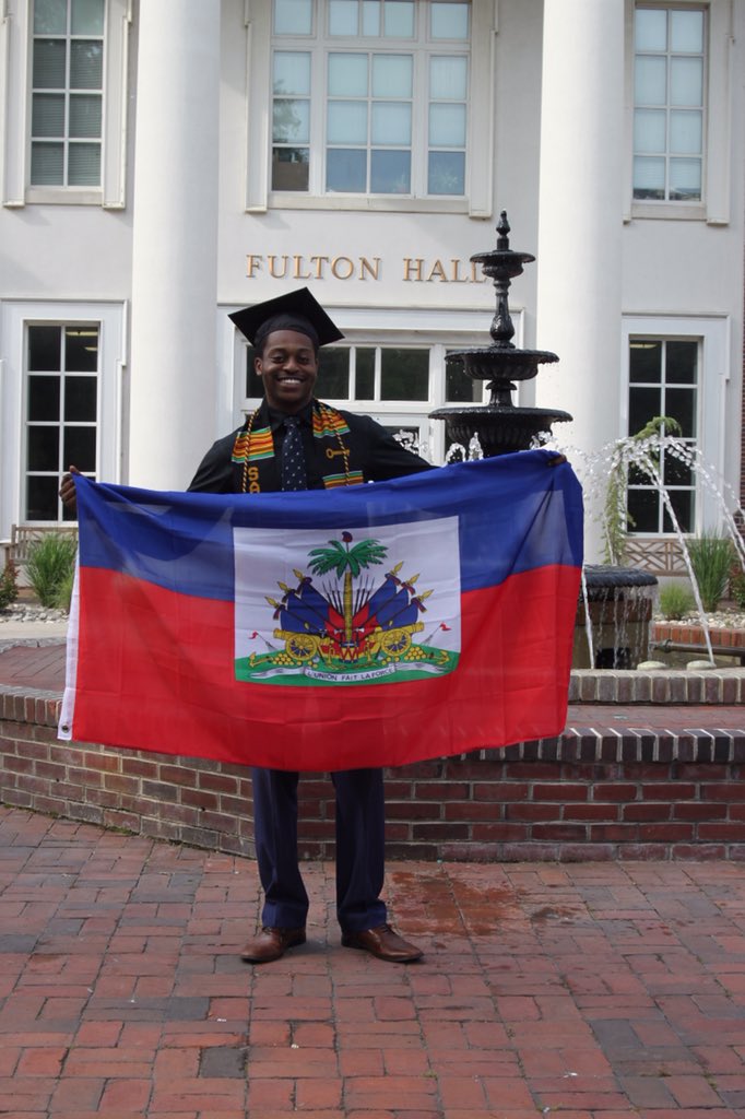 _SteveUrkel's tweet photo. This is what I mean when I say I’m on my BS 👨🏾‍🎓 https://t.co/bkZp1jP8PV