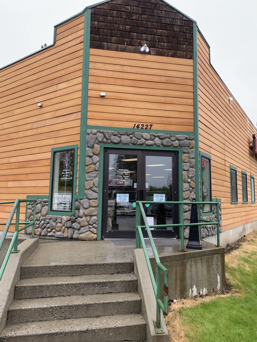 cbcsr's tweet photo. FOR LEASE by Danny Davis!
14227 W Highway 53 in Rathdrum.
Call Danny Davis 208-691-6003.

Over 3,000 Square feet of quality commercial located on busy HWY 53 in Rathdrum, Idaho.  Previous usage was a liquor store, but include everything from offices, store front, beautician salon https://t.co/4KZDFlKDQZ