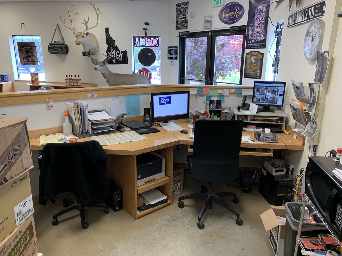 cbcsr's tweet photo. FOR LEASE by Danny Davis!
14227 W Highway 53 in Rathdrum.
Call Danny Davis 208-691-6003.

Over 3,000 Square feet of quality commercial located on busy HWY 53 in Rathdrum, Idaho.  Previous usage was a liquor store, but include everything from offices, store front, beautician salon https://t.co/4KZDFlKDQZ