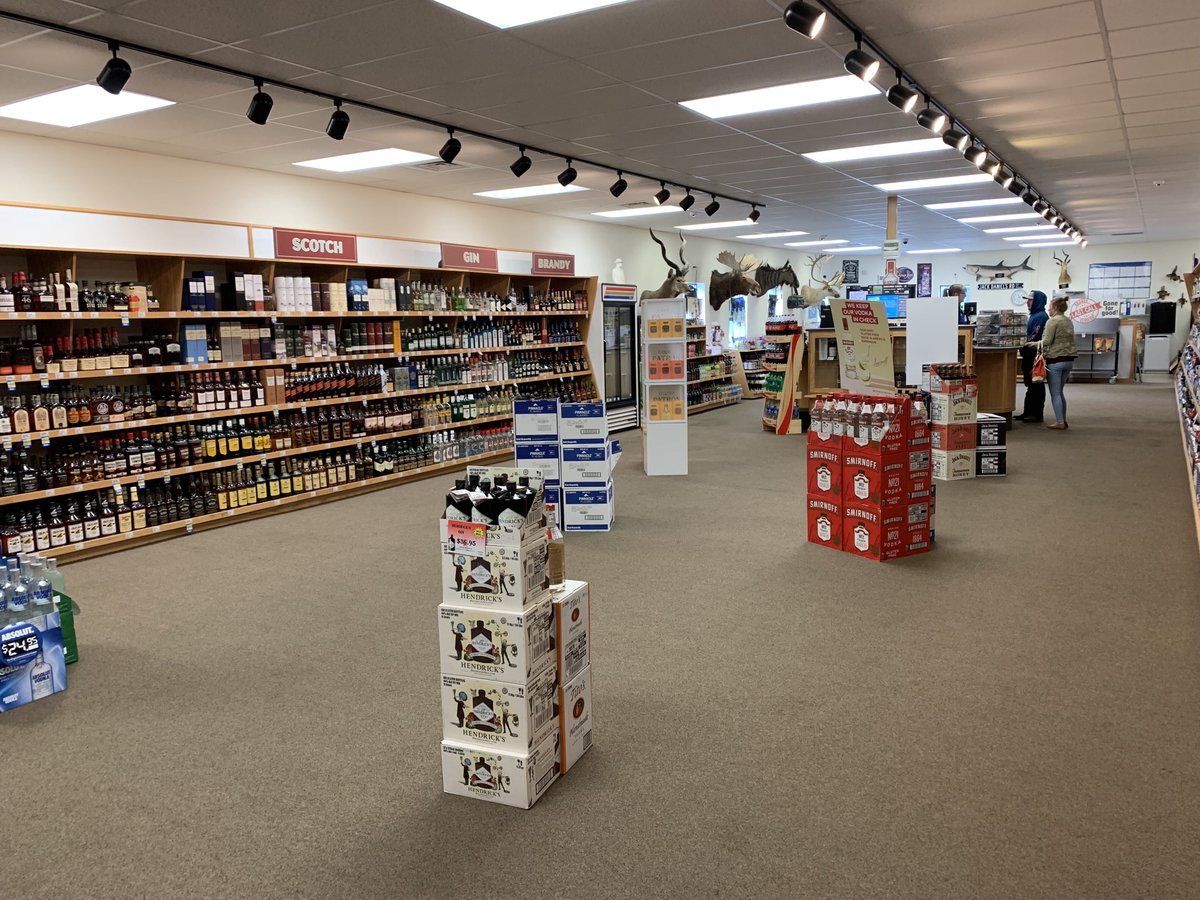 cbcsr's tweet photo. FOR LEASE by Danny Davis!
14227 W Highway 53 in Rathdrum.
Call Danny Davis 208-691-6003.

Over 3,000 Square feet of quality commercial located on busy HWY 53 in Rathdrum, Idaho.  Previous usage was a liquor store, but include everything from offices, store front, beautician salon https://t.co/4KZDFlKDQZ