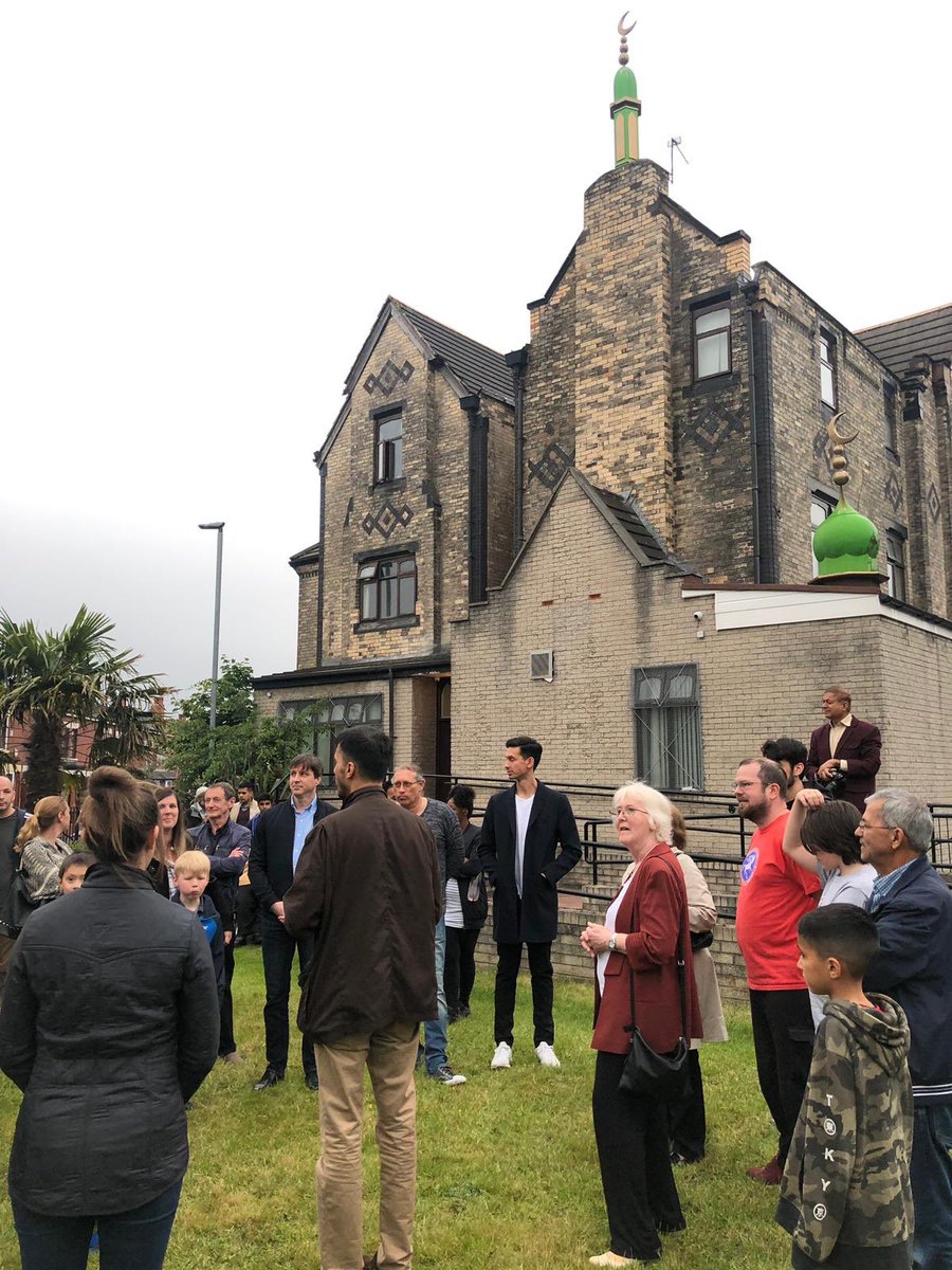 CPS_NorthWest's tweet photo. Brilliant to be part of @khizramasjid Unity Iftar (breaking fast) this evening and finding out about Khizra’s fantastic work in the community @cpsuk @CPSMuslimNet https://t.co/9RS85Y5mPr