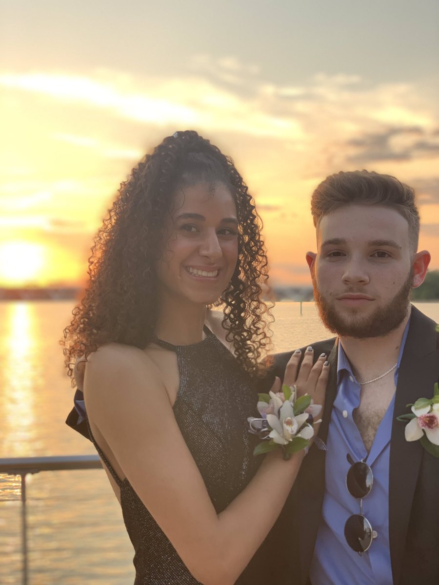 bigbeard_krieg's tweet image. Sunset dreaming #Prom2k19