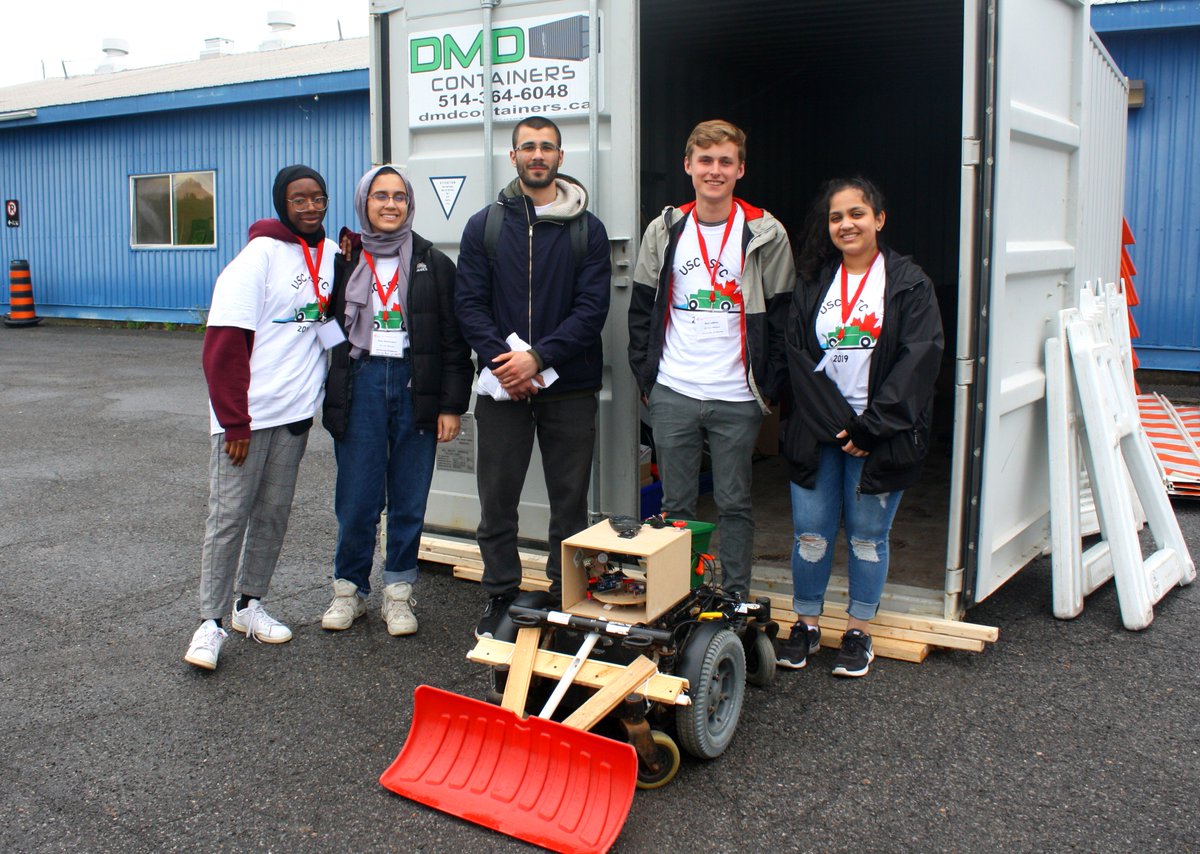 Transport_gc's tweet photo. In #Canada, you never know when it's going to snow! Today, we visited @UnmannedCanada's Ground Vehicle Student Competition to support the work of @Carleton_U &amp; @uOttawa students, who developed a scale-model of a fully automated snow plow #UGV19 #InnovationTC https://t.co/I5MhqrTIo9