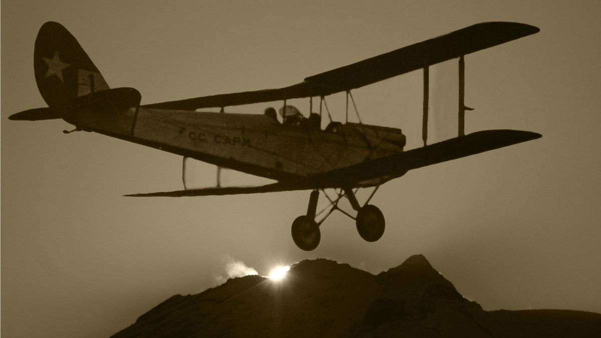 En el #DíaDelPatrimonio  nuestra primera aeronave, Gipsy Moth CC-CAPM. Club Aéreo Puerto por 84 años, junto a su aeródromo Patrimonio de la comuna de Puerto Montt, y el sur austral de nuestro País.