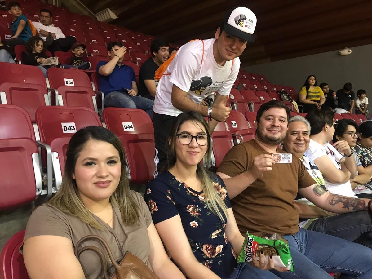 caballeroscln's tweet photo. ¡SORPRESAS Y REGALOS PARA LA AFICIÓN! 🏀🛡⚔️🍕
Sigue a nuestros amigos del #PromotionTeam de @PizzaHut_Mexico y llévate muchos premios durante los juegos como local de Caballeros de Culiacán...
@CIBACOPAdp
#JaladosCuliacán #VivaElBasket https://t.co/62xAx7jCVI