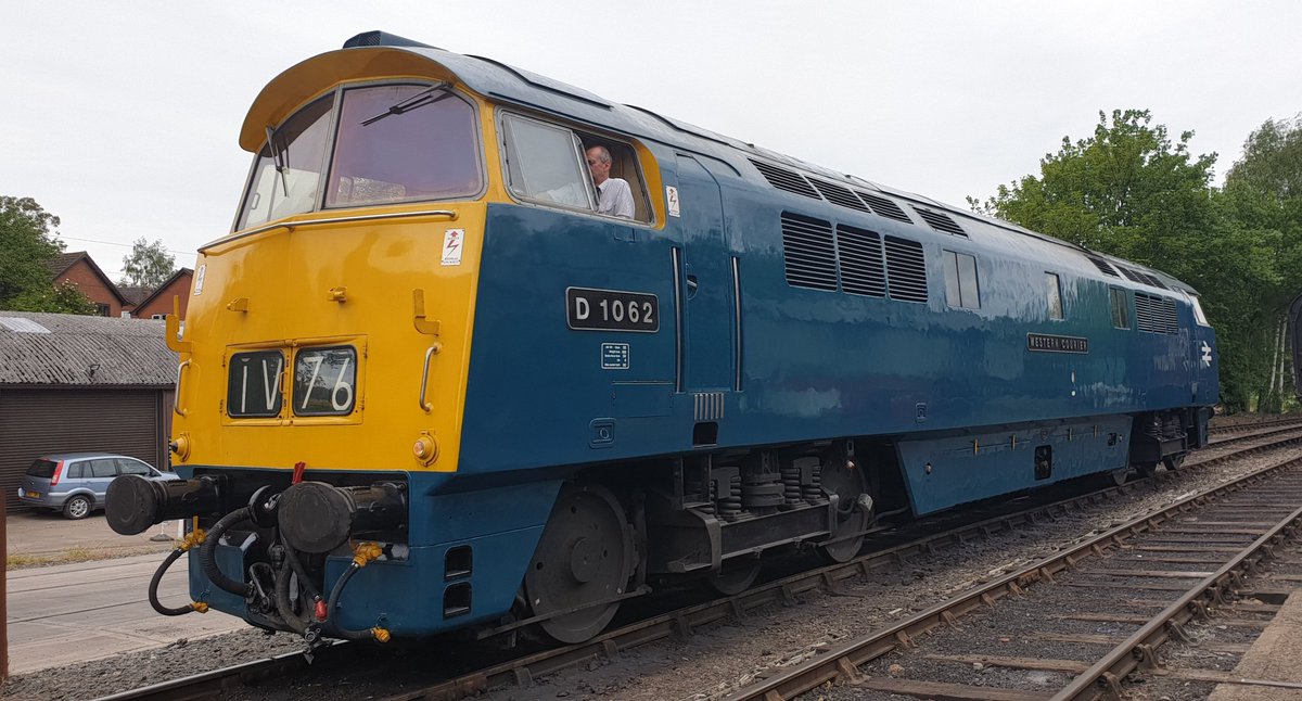 D1062 running round at bridgnorth this afternoon.