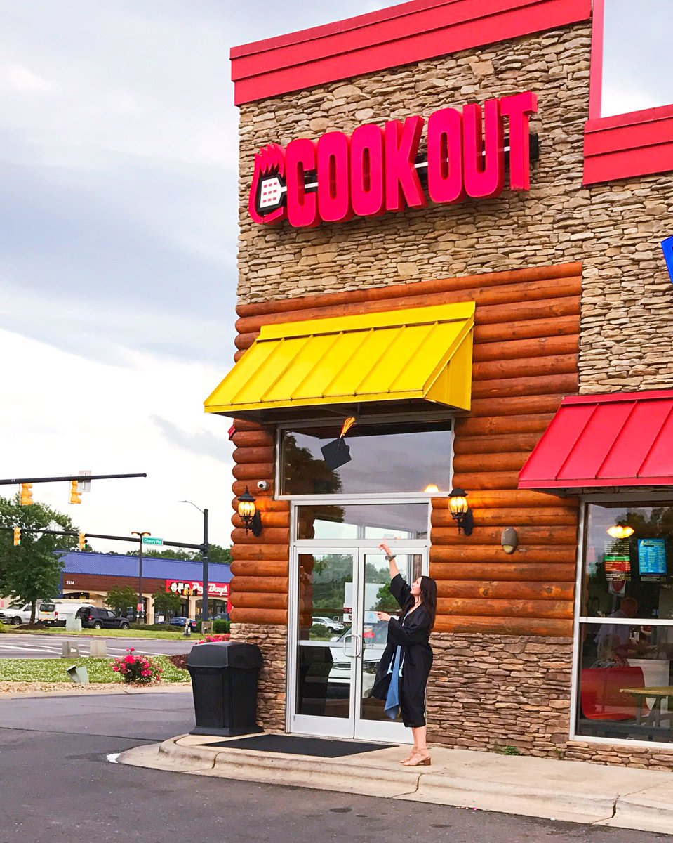 amorg911's tweet photo. I literally took grad pics at cookout, I feel like a towel is necessary 🤷🏻♀️ #CookOutGiveaway @CookOut https://t.co/kksByeSv7S