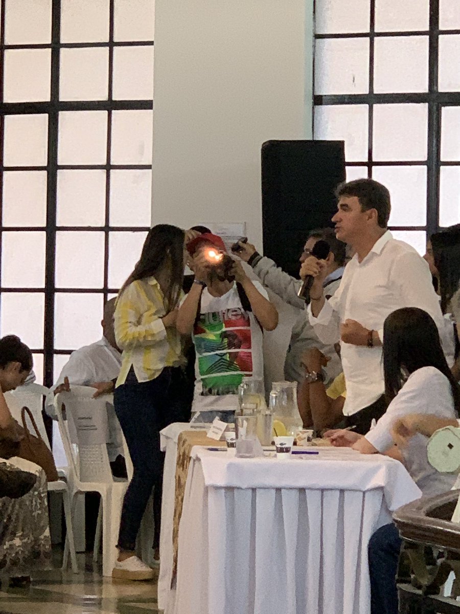 lauramoncadac's tweet photo. Último foro con los precandidatos a la Gobernación Del Valle del Cauca por el Centro Democrático - Juanita Cataño, Francisco Lourido. En el Hotel Guadalajara @hotelguadalajar #centrodemocratico #valle #buga #FelizSabado #Cali https://t.co/LjyUUbKqL3