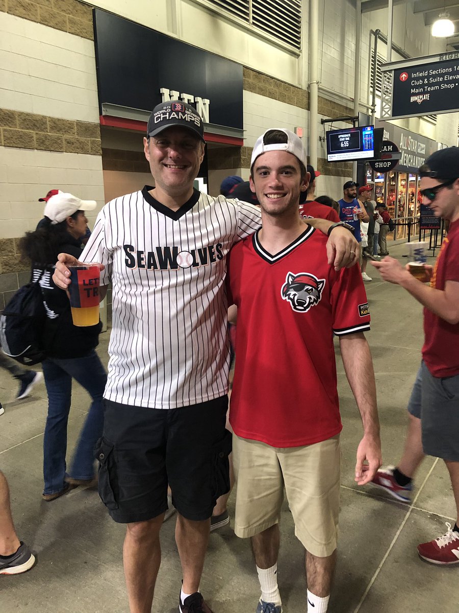 Peza100's tweet photo. At Progressive Field @Indians representing @erie_seawolves and I bump into another Seawolves fan! Beautiful. @SeaWolvesGM @egiddings10 @Greg_Gania @ebrook24 #SeawolvesFamily @batflips_nerds https://t.co/9f6EPCCf6U