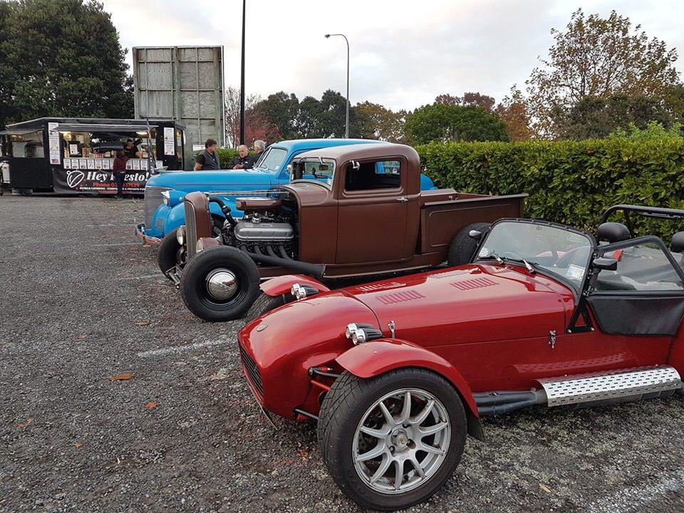 frasercars's tweet photo. Caffeine &amp; Classics this morning, Auckland; cheers for the photo, Carey! #communityphotographer #carphotographer #fraser #classiccar #clubman #hotrod #coolcars #sunday https://t.co/32SIMLdehP
