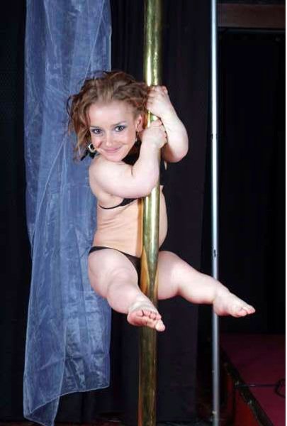 LaraLakeXXX's tweet photo. Book your #MidgetStrippers #LittlePersonStrippers #MidgetExoticDancers #LittlepersonExoticDancers for your #BachelorParty #BirthdayParty #GuysNightOut #StagParty. We come to you. #Hamptons #Montauk #FireIsland  #AtlanticCity #JerseyShore Call to book 1-877-427-8747 https://t.co/pVcoJCs9cX