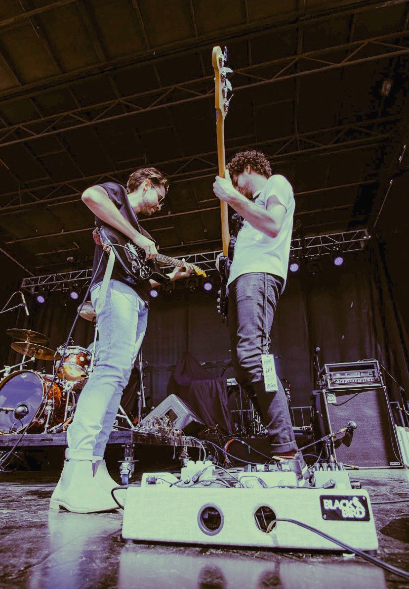 stoplightobs's tweet photo. UPCOMING SHOWS: 
JUNE 8 - GREENVILLE @RadioRoomGVL w/ @LittleStrng3r 
JUNE 9 - ATLANTA @ParkTavern w/ #soundculture  
JUNE 29 - CHARLESTON @windjammeriop w/ @MoLowda 
🎉 https://t.co/UXUWGIU8gb