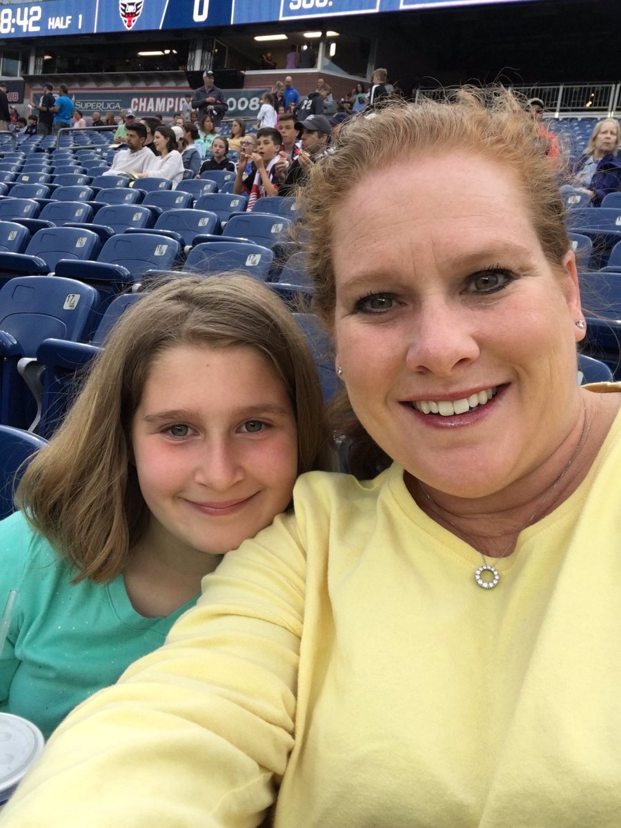 SingleMom_Probs's tweet image. Goooooo Revs!!!! #nerevs