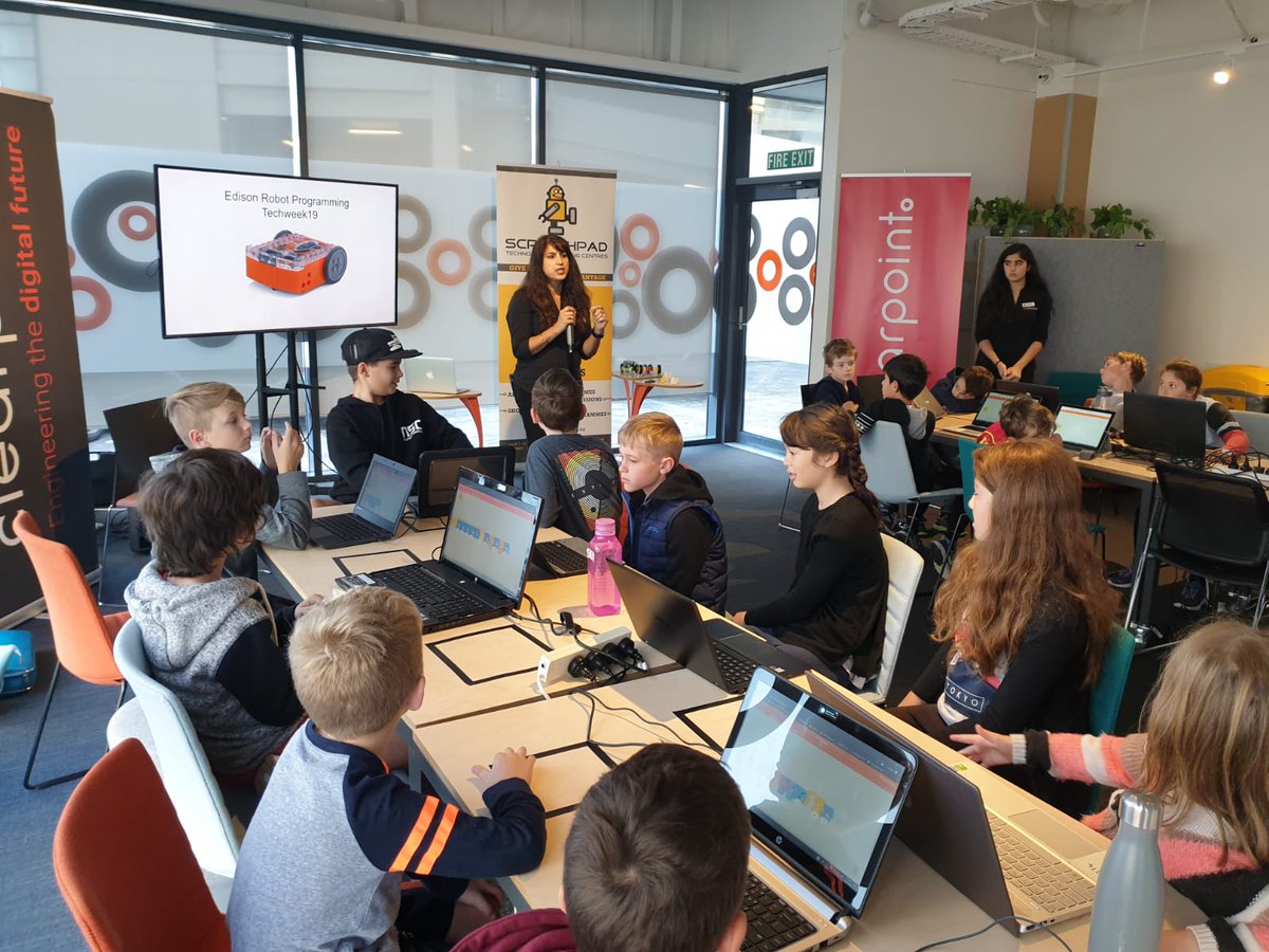 clearpointnz's tweet image. It&apos;s the last day of Tech Week and we are teaching kids how to engineer their own Edison robot!  Now that&apos;s #engineeringthedigitalfuture  @Scratchpad @Techweek NZ  #TechWeek2019  #kidscancode #goodfortheworld #robotics
