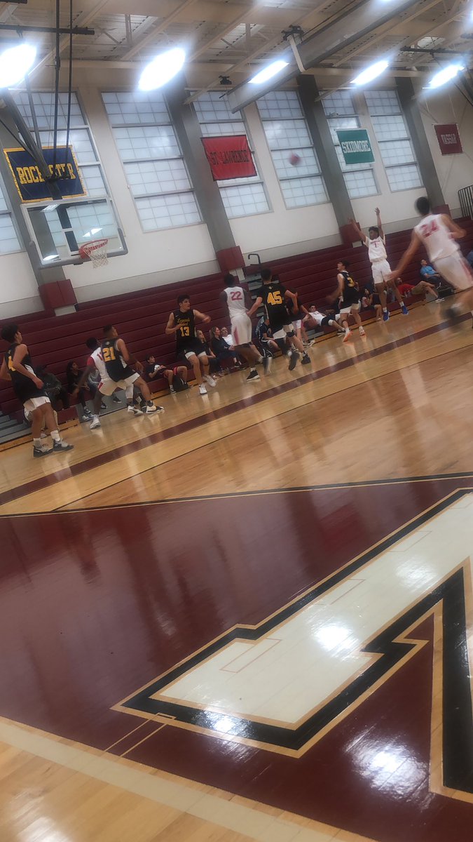 GymRatCHALLENGE's tweet photo. Complete dog fight for championship play in Pool E between Brampton Elite and Unity Legends Select #GymRatCHALLENGE https://t.co/84qQIMtkru