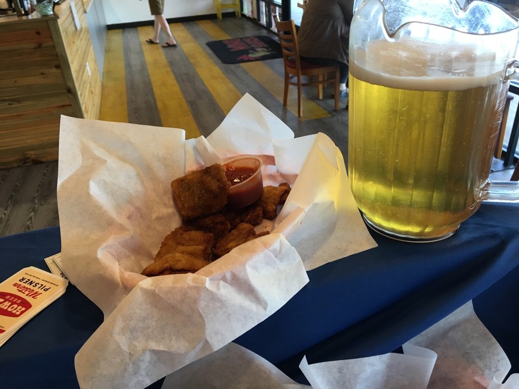 PostBrewingCo's tweet photo. It may say wings on the marquee at @WingShackWings but #howdybeer can wash down Rocky Mountain Oysters with the best of em. Get them at any of their 5 locations and a Howdy for just 3 bones. #birdbeerandball https://t.co/jJTcvWWZwT