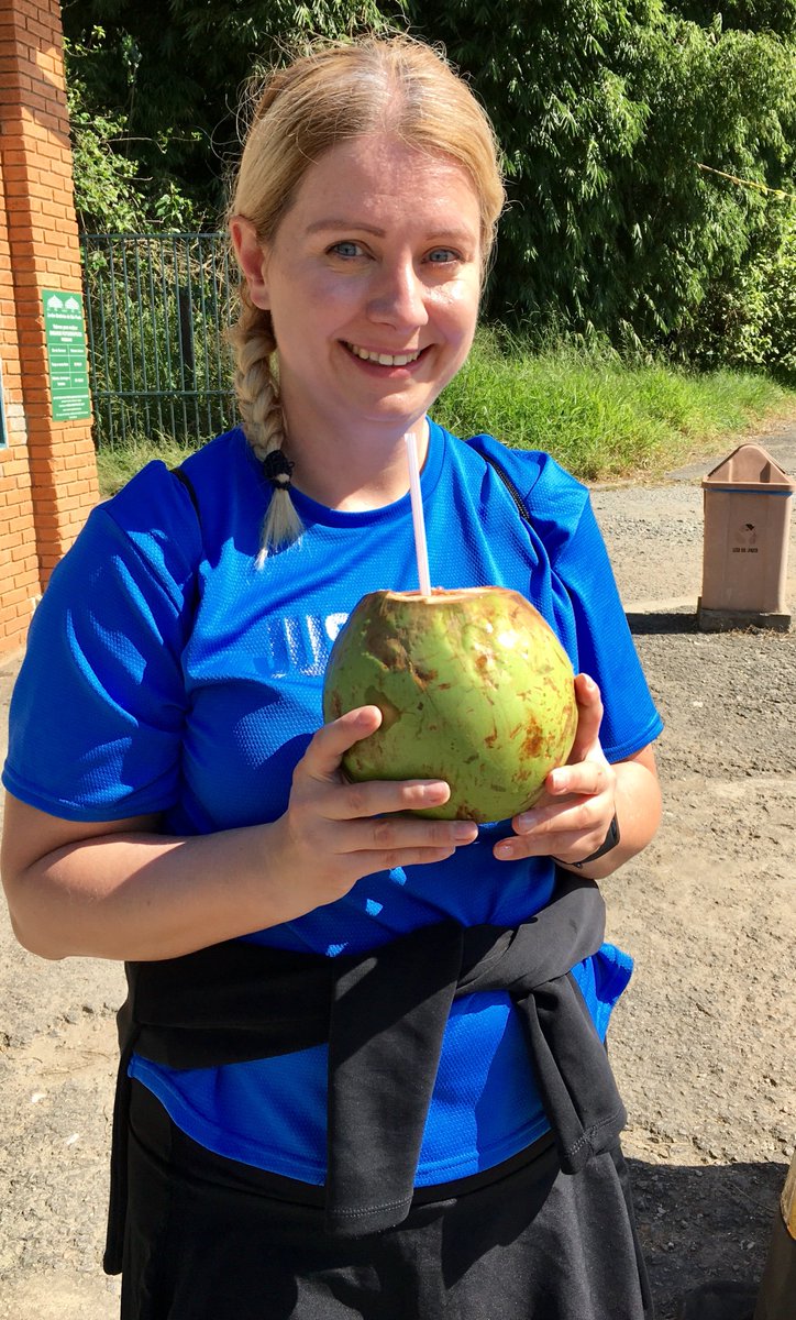 KINOSTOUR's tweet image. Karina enjoying w/one of our delicious symbol. Thx for choosing @kinostour #hiking #privatehiking #customizedtour #secrethiking #secretspot #nature #naturebrazil #hikingspots #trails #hikingtrails #outdooradventures #newexperiences #newexperience #travel #sicktrips #secrettrips