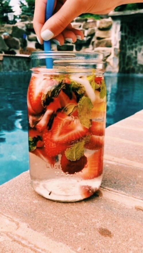 FitLifeTea's tweet photo. Summer vibes in a cup ✨🌞
.
.
.

#fitlife #fitlifecommunitea #fit #tea #teatox #detox #vegan #wellness #fitness #healthy #loveyourself #selflove #like #photooftheday #best #love #inspiration #yoga #yogi #quoteoftheday #quote https://t.co/EgQcTtZcJC