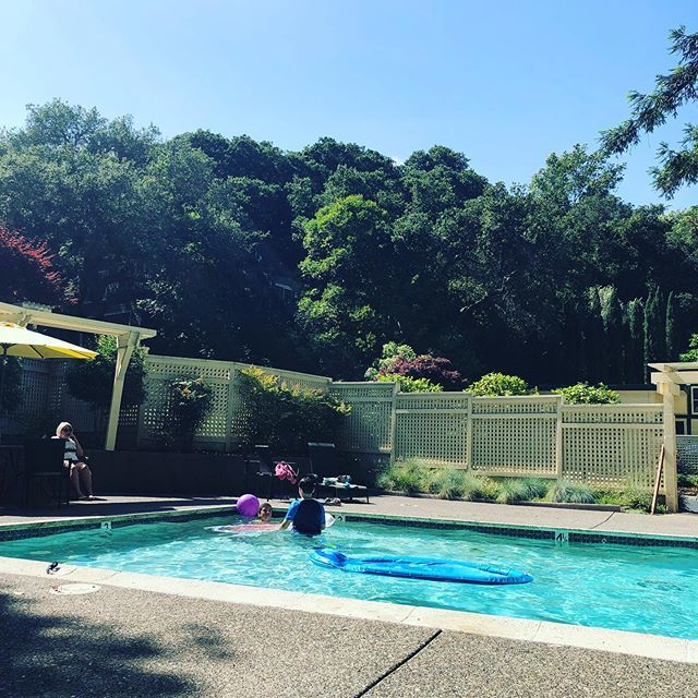 willfulred's tweet photo. Summer! https://t.co/GzsXsPKNjR https://t.co/D7GcCeWX3p
