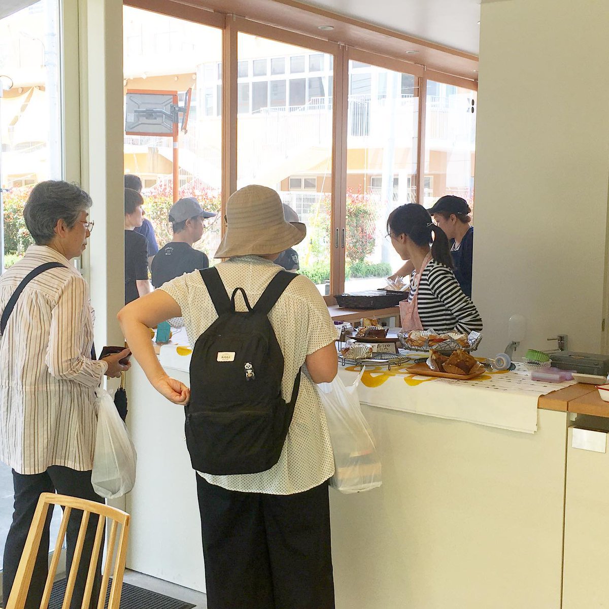 コウカシタ ヒガコインキュベーション Ma To Kitchenオープン Tres Petits トレプチ さんが 東小金井高架下ma Toにて復活 お隣には同じく毎週日曜オープンのシフォンケーキを販売されるシフォン De ブーさんも 高架下の日陰で涼みながらスイーツは