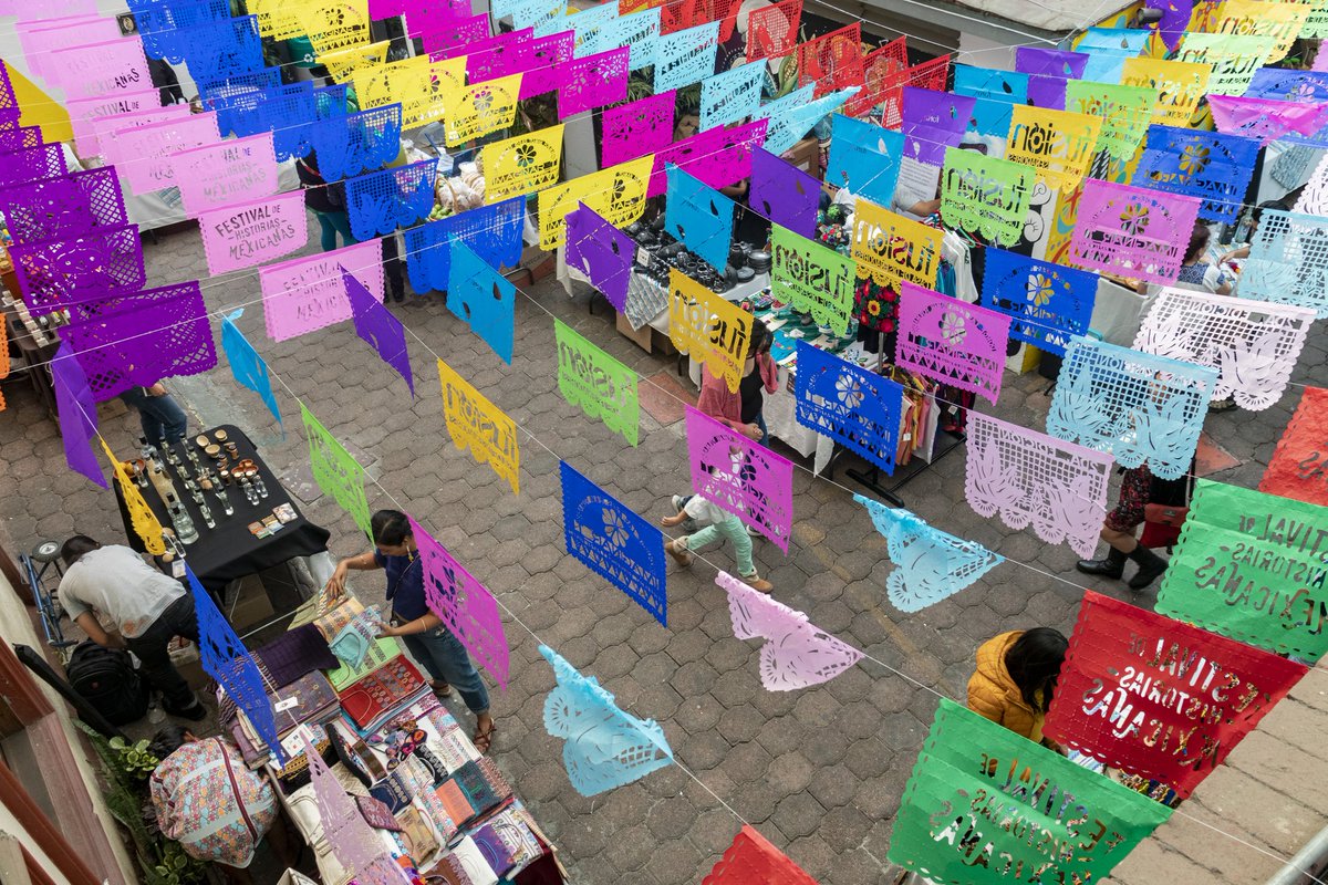 HistMexicanas's tweet photo. Así se vivió el  segundo día  del Festival Historias Mexicanas en  @BazarFUSION 
Te esperamos  mañana a partir de las  11am 
#EntradaLibre https://t.co/WDg6LNxlf8