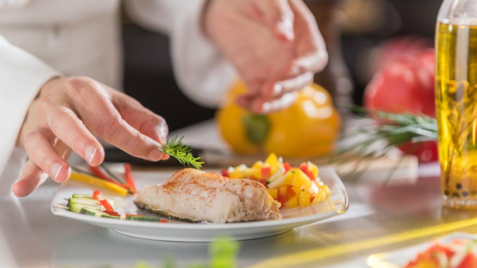 ysweekender's tweet photo. Chef Sebastian Simon from Melbourne is in Bengaluru to take some Master classes in the city. #YSWeekender caught up with him to know his views on food and the secrets behind his culinary wizardry.
https://t.co/WGNmJ309Sj https://t.co/weqWlE8W95