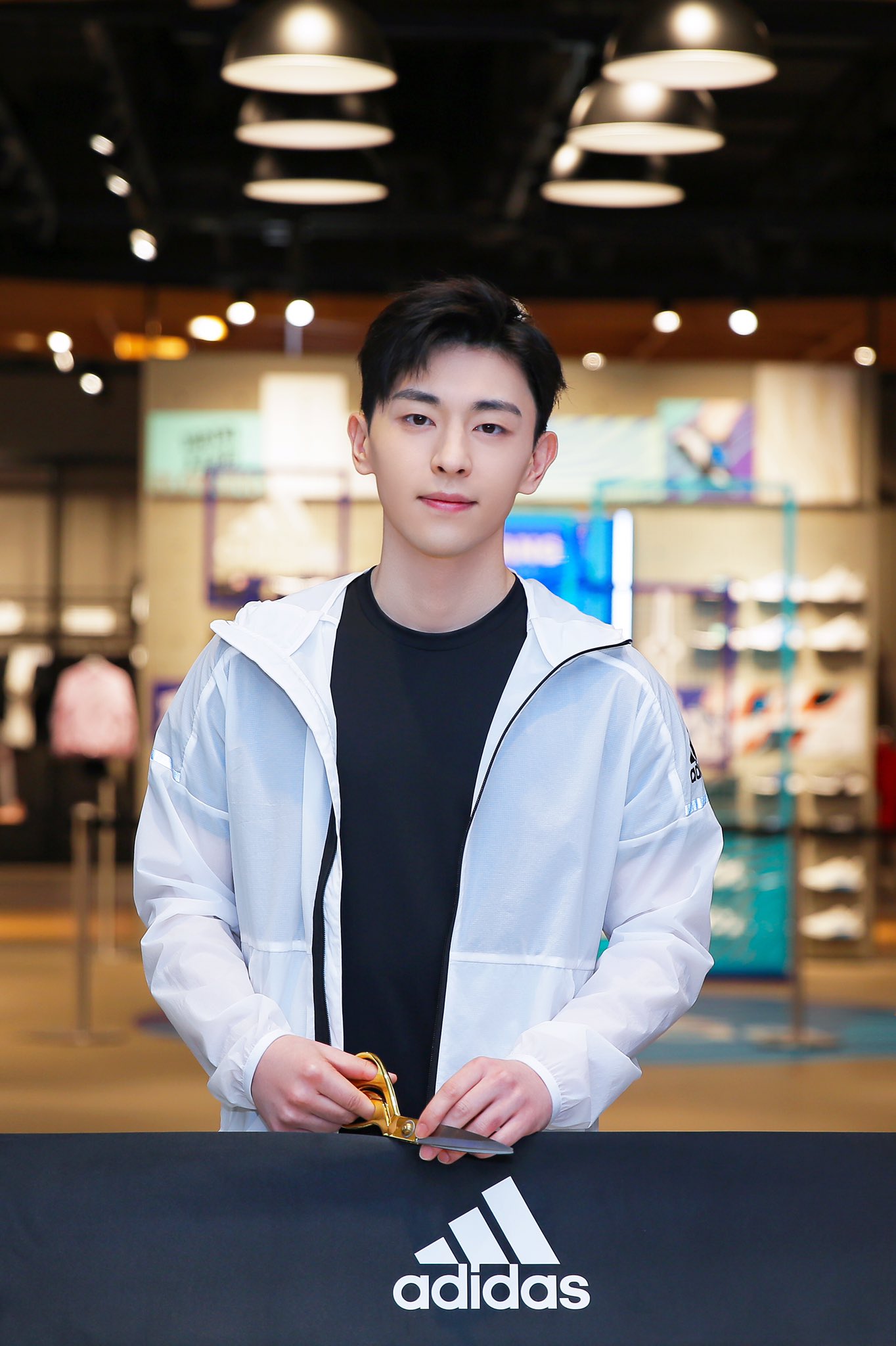 c-drama tweets on Twitter: "Deng Lun attends an Adidas brand event in