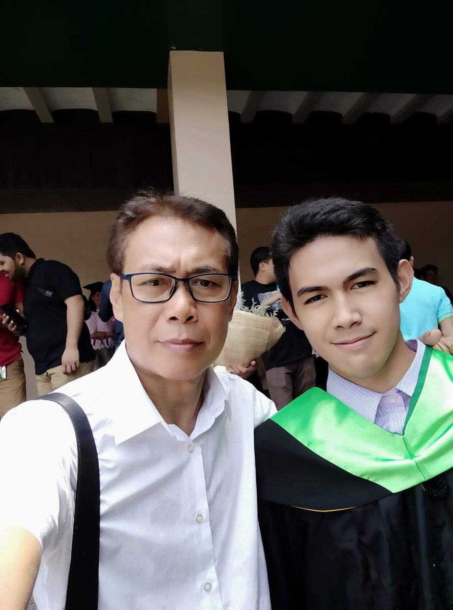 camilleepc's tweet image. CONGRATULATIONS BROTHER!!! 🎓🎉🎈
#FutureChemist #USCTC