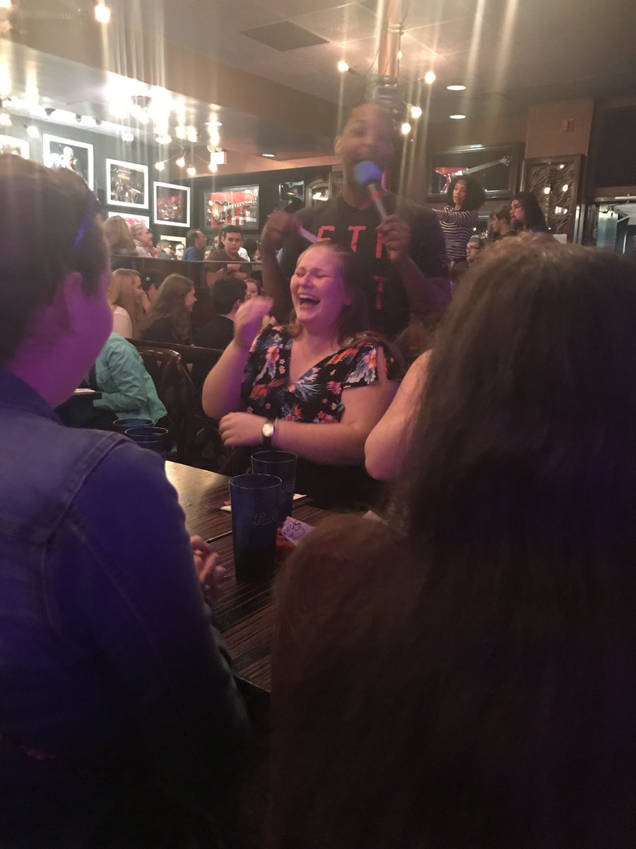 ThomasHSMusic's tweet photo. Having fun at Ellen’s Stardust Diner. https://t.co/P3nyZZByYi