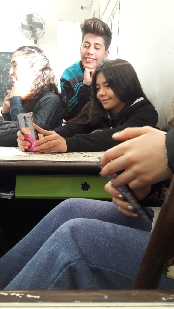 _gimenezabril's tweet photo. Sé que estás cruzando el mar
Aún te siento en la brisa
Si no puedo verte más
Aún me queda tu sonrisa https://t.co/feLH60ZdEf