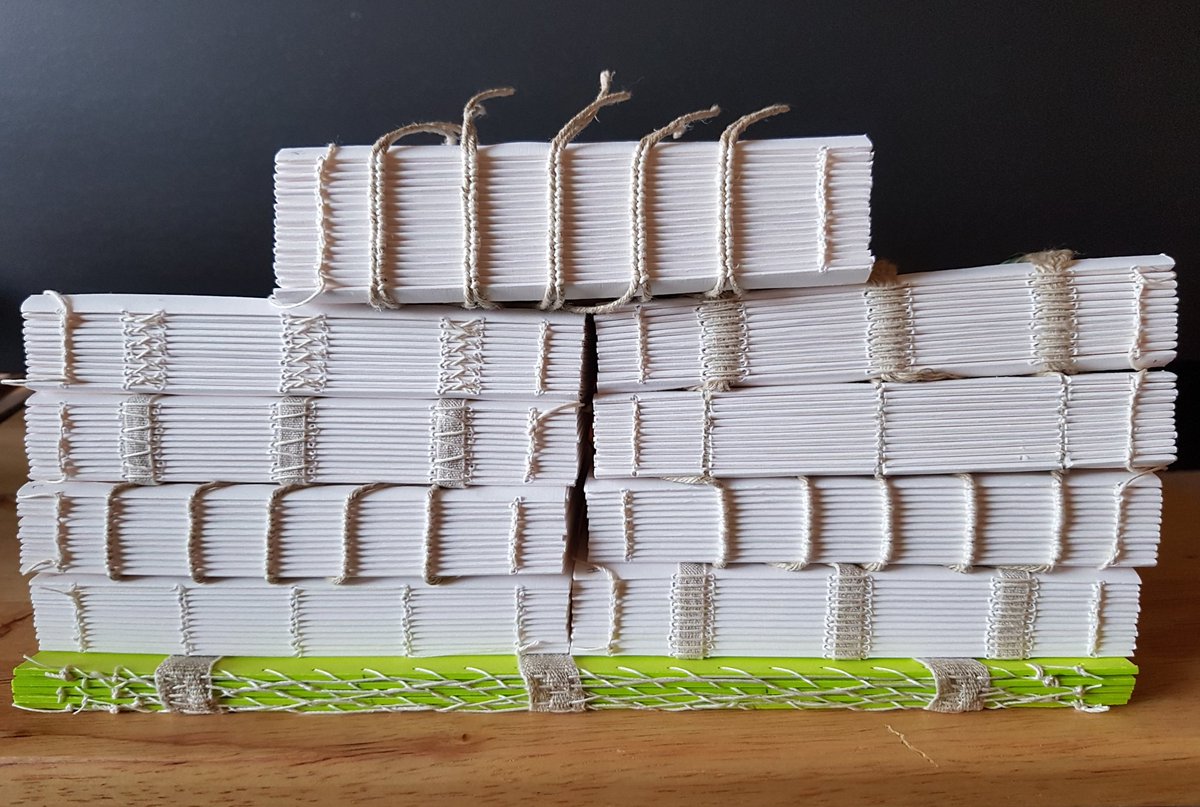 ariellesbindery's tweet photo. 10 sewing structures covered over the 2 day class I took! We'll cover s other 4 in July. π #bookbinding #cbbag #class #sewing https://t.co/legeyaRmgD
