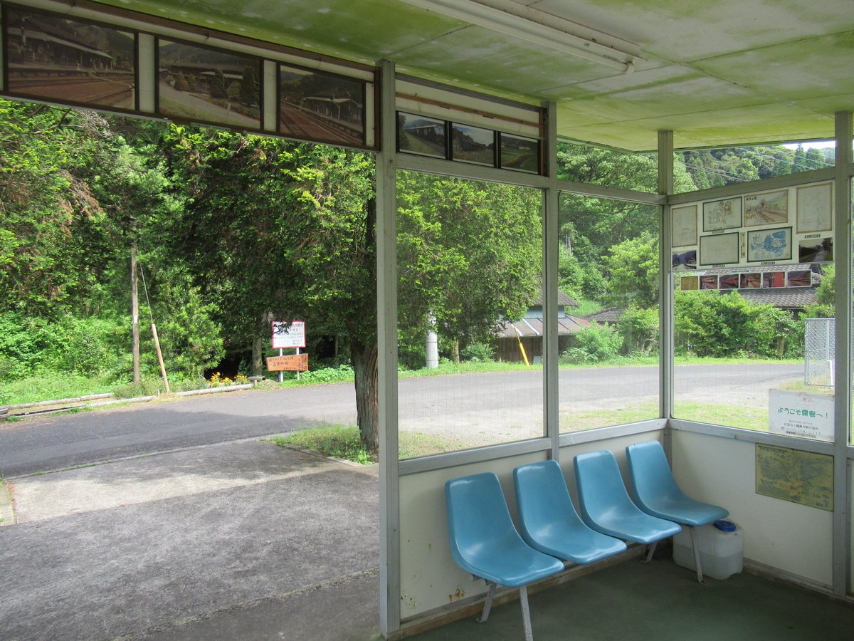 うどーんr2 乗り物 旅行 表木山駅おまけ イラストがクローズアップされることが多いが 旅人の書き込み文が豊富なのも嬉しい 表木山駅 肥薩線 駅ノート
