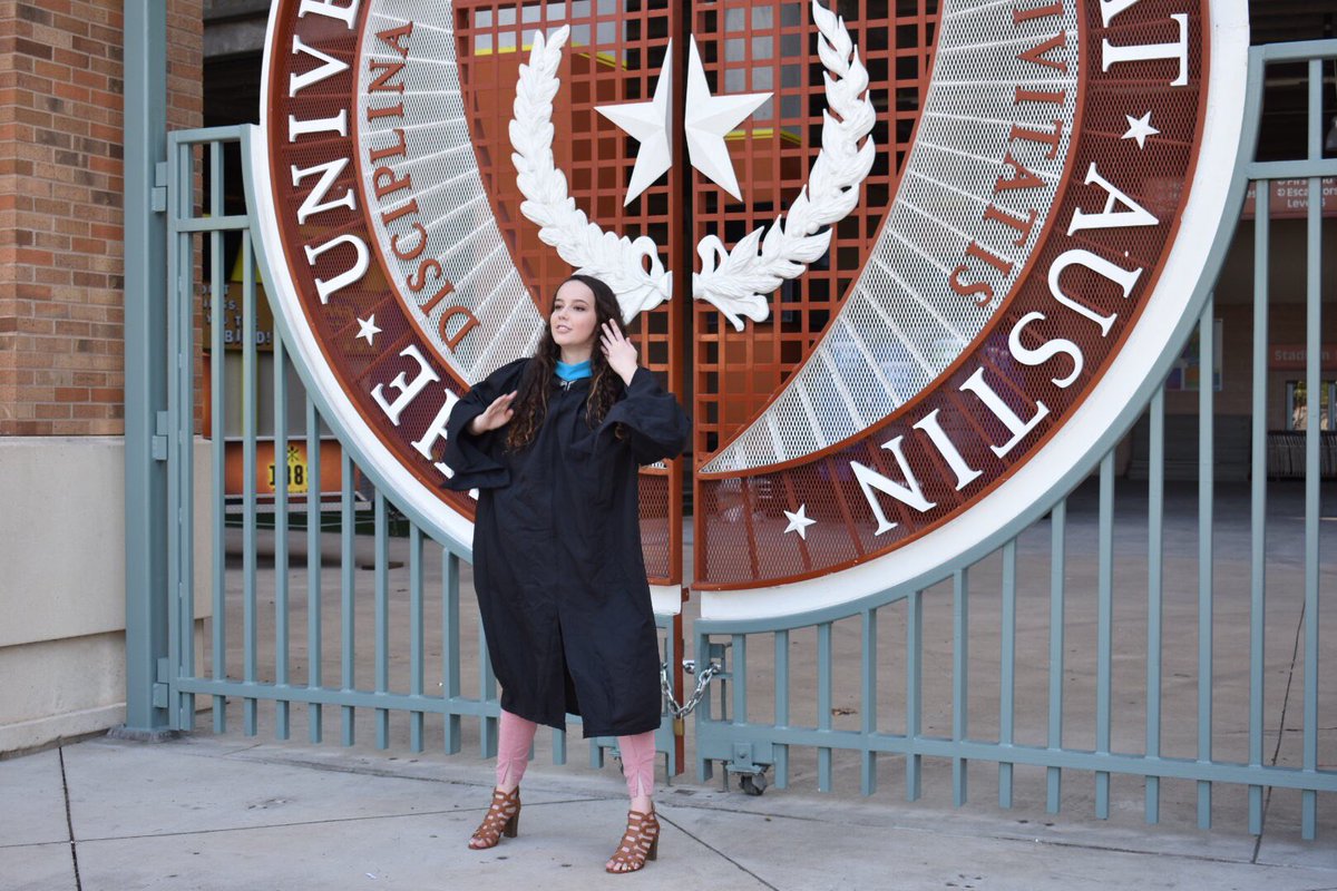 allideepaul's tweet image. Got my masters, good pics on my fb #exposeyourself #LBJGrad19