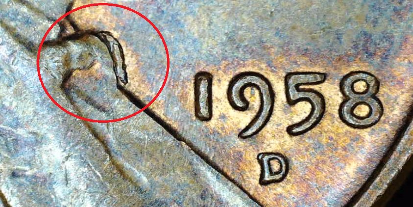chadwicksirnio's tweet photo. Here's an interesting one I just found.... Is that an extra bow tie or.... #Diechip #Errorcoin #Coinhunt #Saturdaynightcoinshow #CoinsforAmateurs https://t.co/I90c2aVcyn