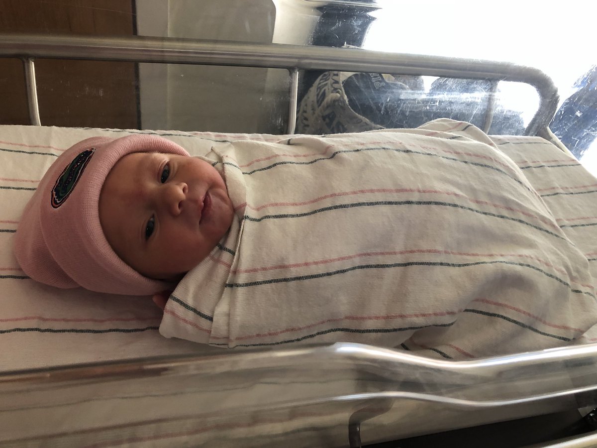 itsbbaileyy's tweet photo. @carbiegurl 5lbs 12oz 💓 what a day https://t.co/0fNYHzPsh0