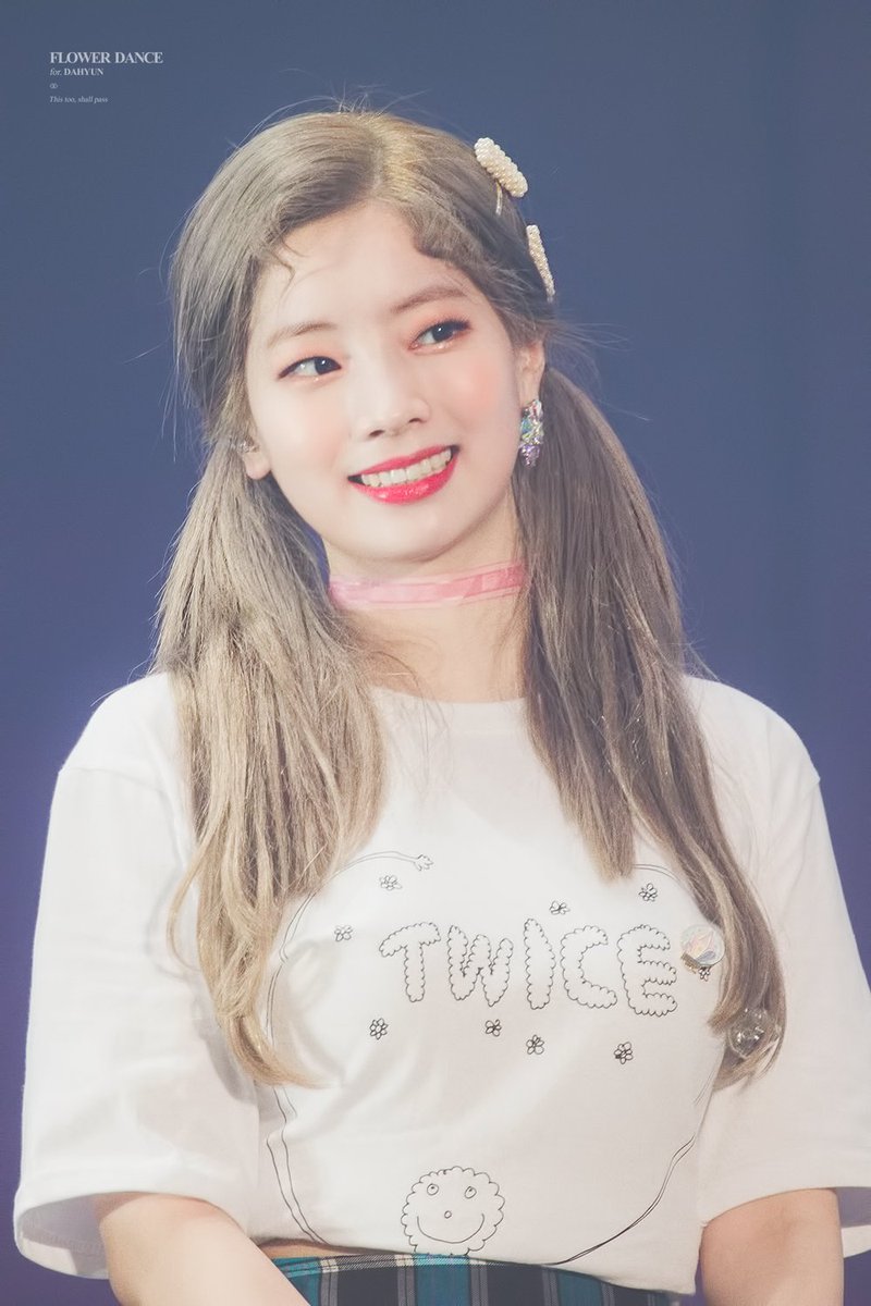 TheFlowerDance's tweet photo. ❤190525 #TWICELIGHTS

한결같이 빛날 수 있도록 같은 마음으로

#다현 #DAHYUN #ダヒョン #트와이스 #TWICE #トゥワイス #TWICEWORLDTOUR2019 https://t.co/ah06go4UZg