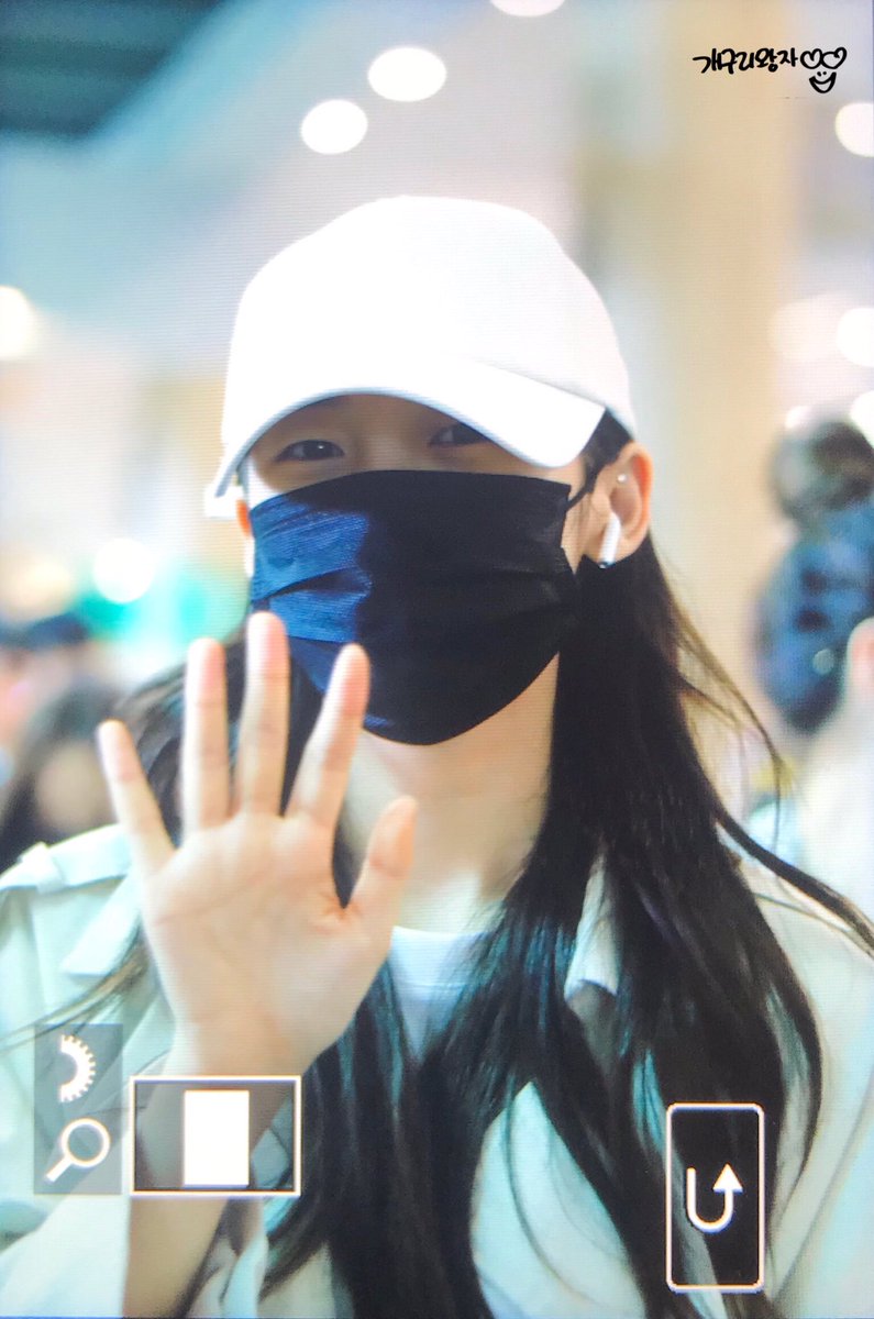 _Frog_Prince's tweet photo. 190526 ICN 입국 프리뷰

보고싶었어👀✨

#아린 #ARIN #최예원 #アリン
#오마이걸 #OHMYGIRL 
@WM_OHMYGIRL https://t.co/FwJDsuvGDQ
