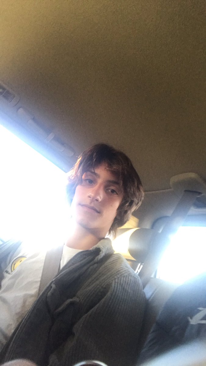 diehl_kai's tweet image. Cole Levy sucks at skating