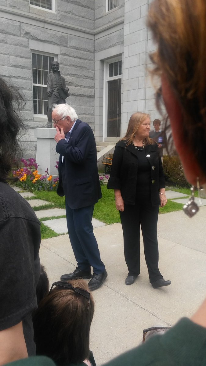 charlamanesbane's tweet image. Bernie thanking us volunteers. #BernieinVT Thank you @BernieSanders We got a plan now. #MedicareForAll #CollegeForAll #JobsForAll #JusticeForAll #GreenNewDeal #NoMoreWars