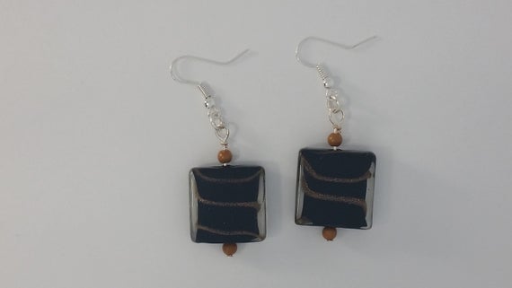 RayTheToolFool's tweet image. Custom Hand Made Earrings Root Beer Brown Gold Colour #Handmade #GlasswithClass
$11.00
➤ tinyurl.com/yxtxywkn