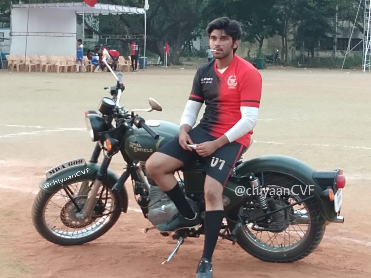 chiyaanCVF's tweet photo. Dashing @DhruvVikram8 from #AdithyaVarma https://t.co/s0cwHNFnbX