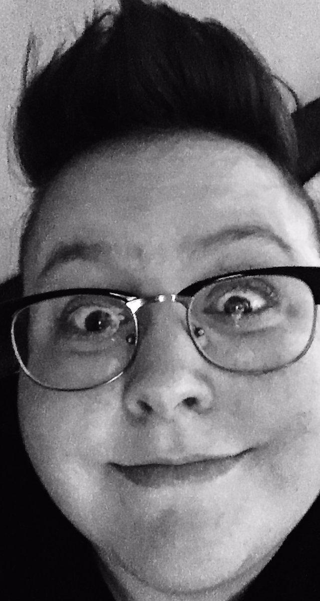 CarriePottah's tweet photo. Haircut day. #haircut #toomanyfilters https://t.co/oCI60EanXr