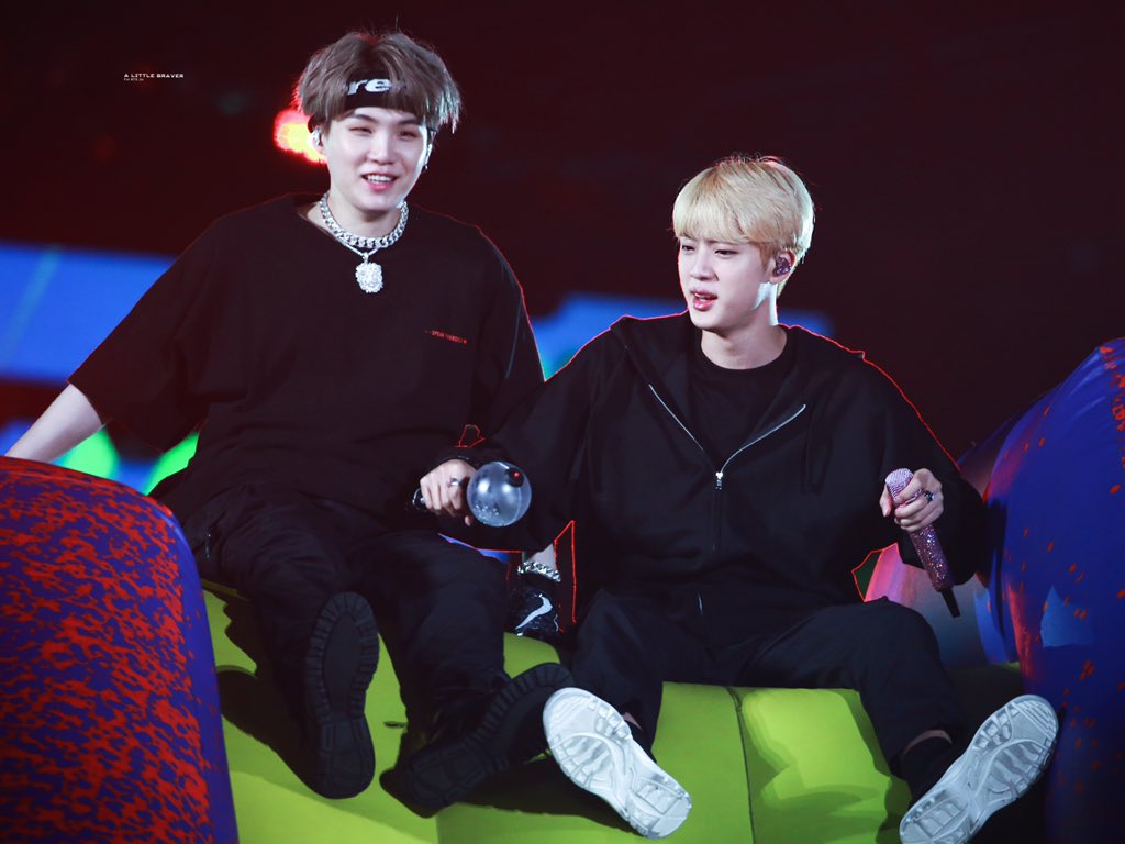 ALittleBraver92's tweet photo. 190525 SYS in São Paulo #Jin #진 #석진 #김석진 @BTS_twt https://t.co/8ZMpQn1F5A