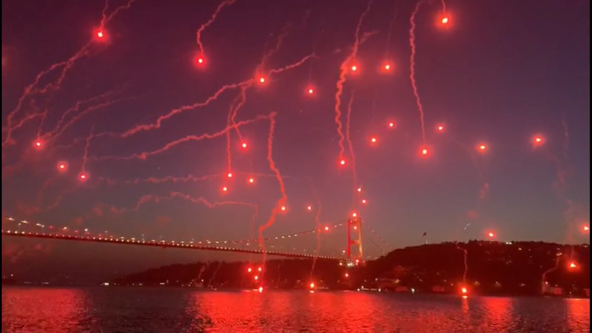 BofB1905's tweet photo. İstanbul’da anlık hava durumu ;
Parçalı Fişekli https://t.co/oF6AeFemh2
