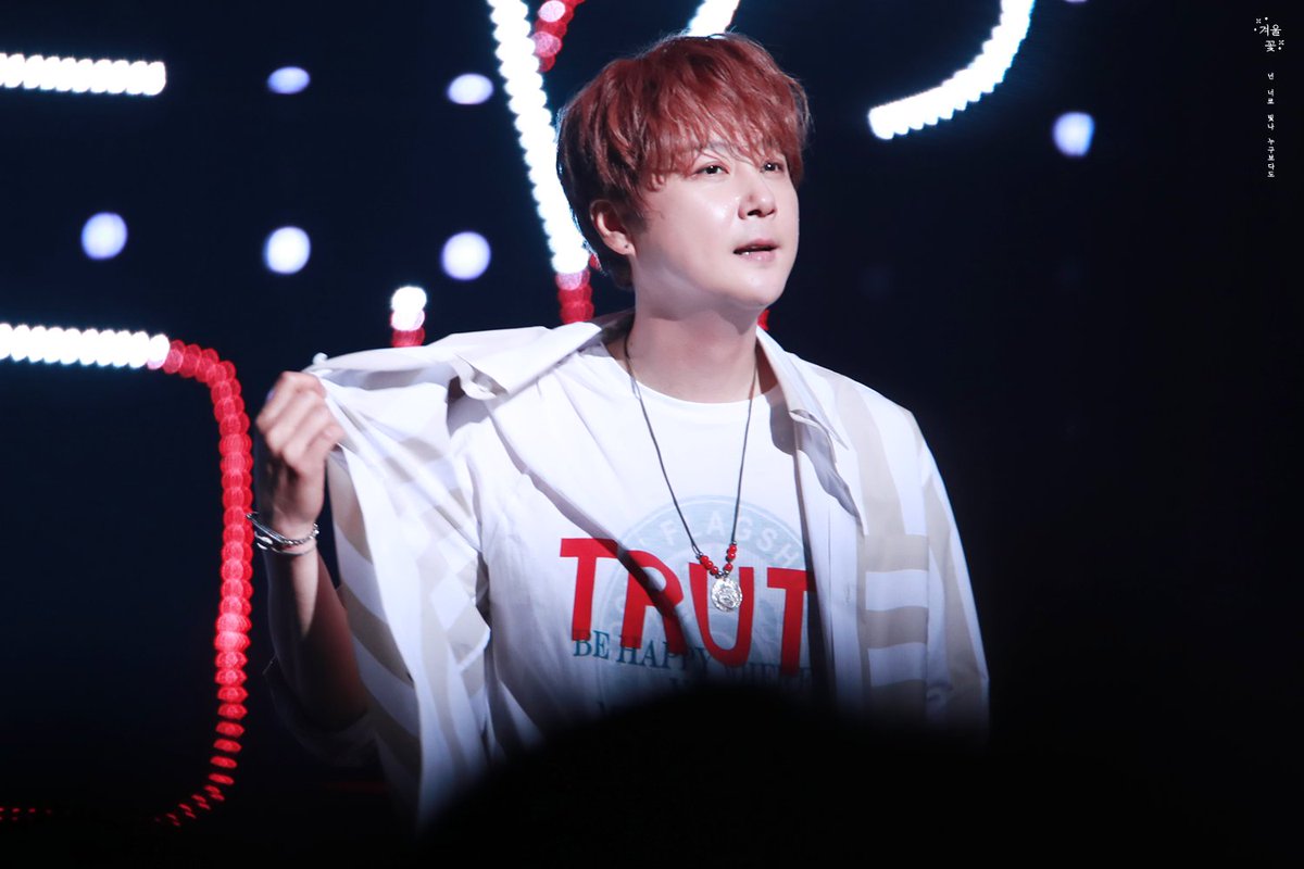 winterflower_hs's tweet photo. 190525 #신혜성 오월지련 팬미팅 낮공

가만히있어도 땀이나서 힘들었던 오빠. https://t.co/A0MVELD7yT