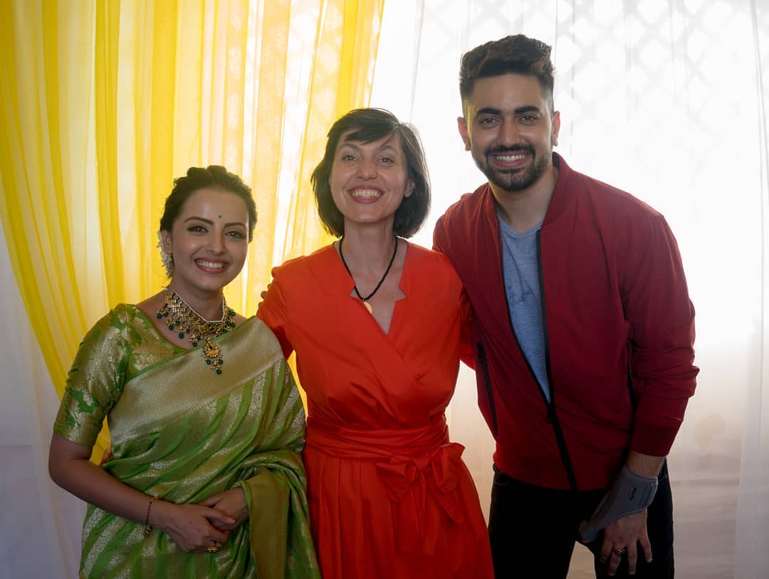 shrenufan_tamil's tweet photo. Wow, Lovely to see it, in Morning @shrenuparikh11 @zainimam01 #shrenuparikh #zainimam #JanhviMittal #KabirMittal #EkBhramSarvagunSampanna 
Thank you for the warm welcome and the time you spent with us Shrenu and Zain on the set of Ek Bhram... Sarvagun Sampan a 🙏😊
#Intellecta https://t.co/aTuJF85pUf